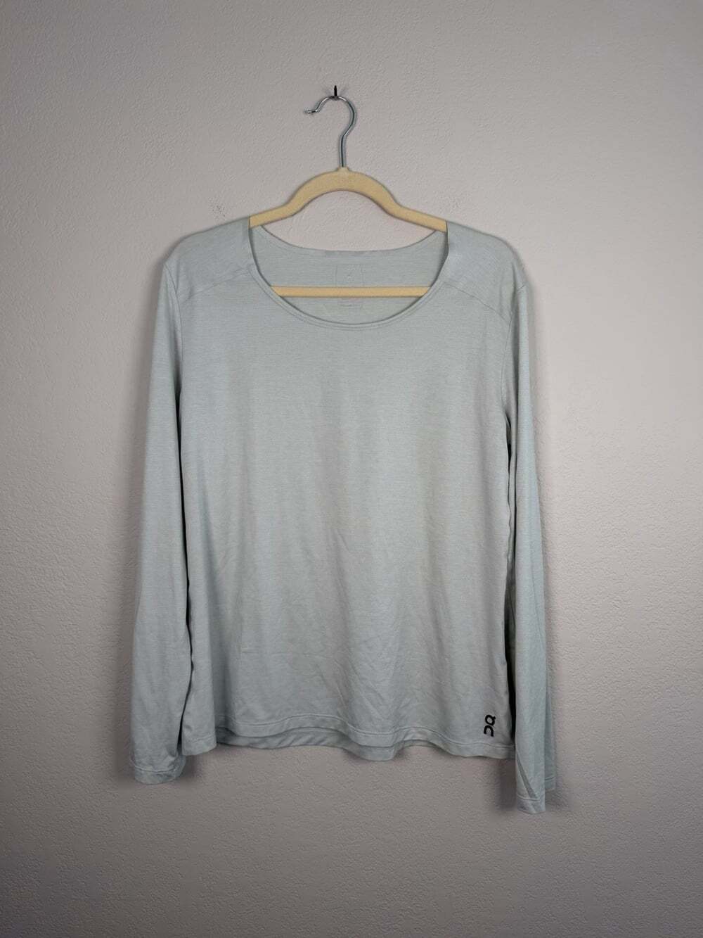 On Running Performance Long-T Long Sleeve Running Shirt Ice Blue Women’s XL